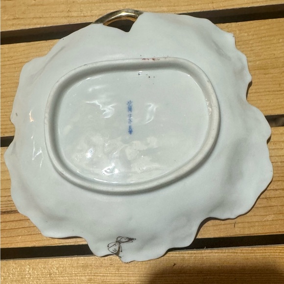 Vintage floral gold painted porcelain trinket dish Japan - Picture 3 of 4